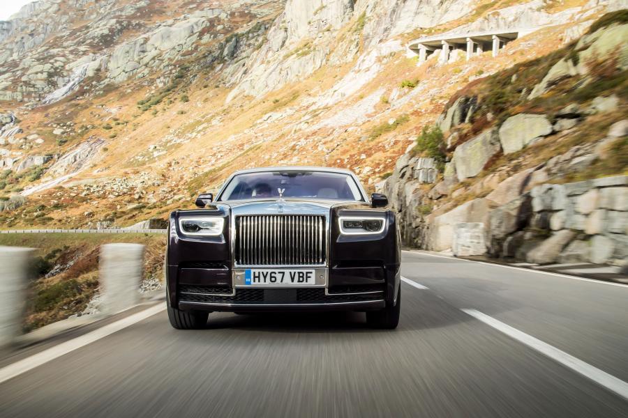  Rolls-Royce Phantom EWB 2017 года  (UK) (фото 40 из 40)